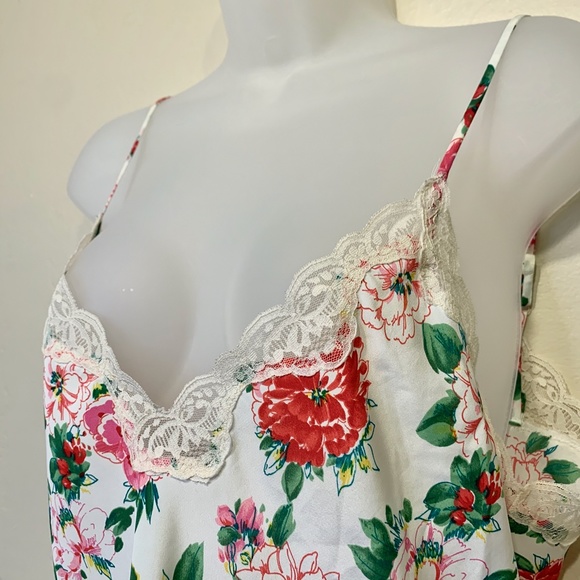 Victoria's Secret | VTG Lace Floral Camisole Slip Lingerie Nightie - Picture 5 of 9